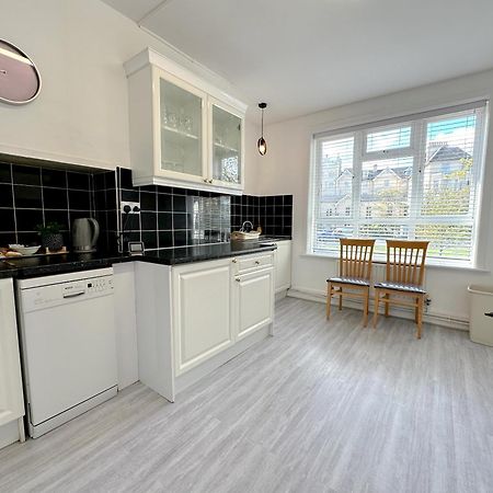 Bournemouth 3 Bedroom - Parking ภายนอก รูปภาพ